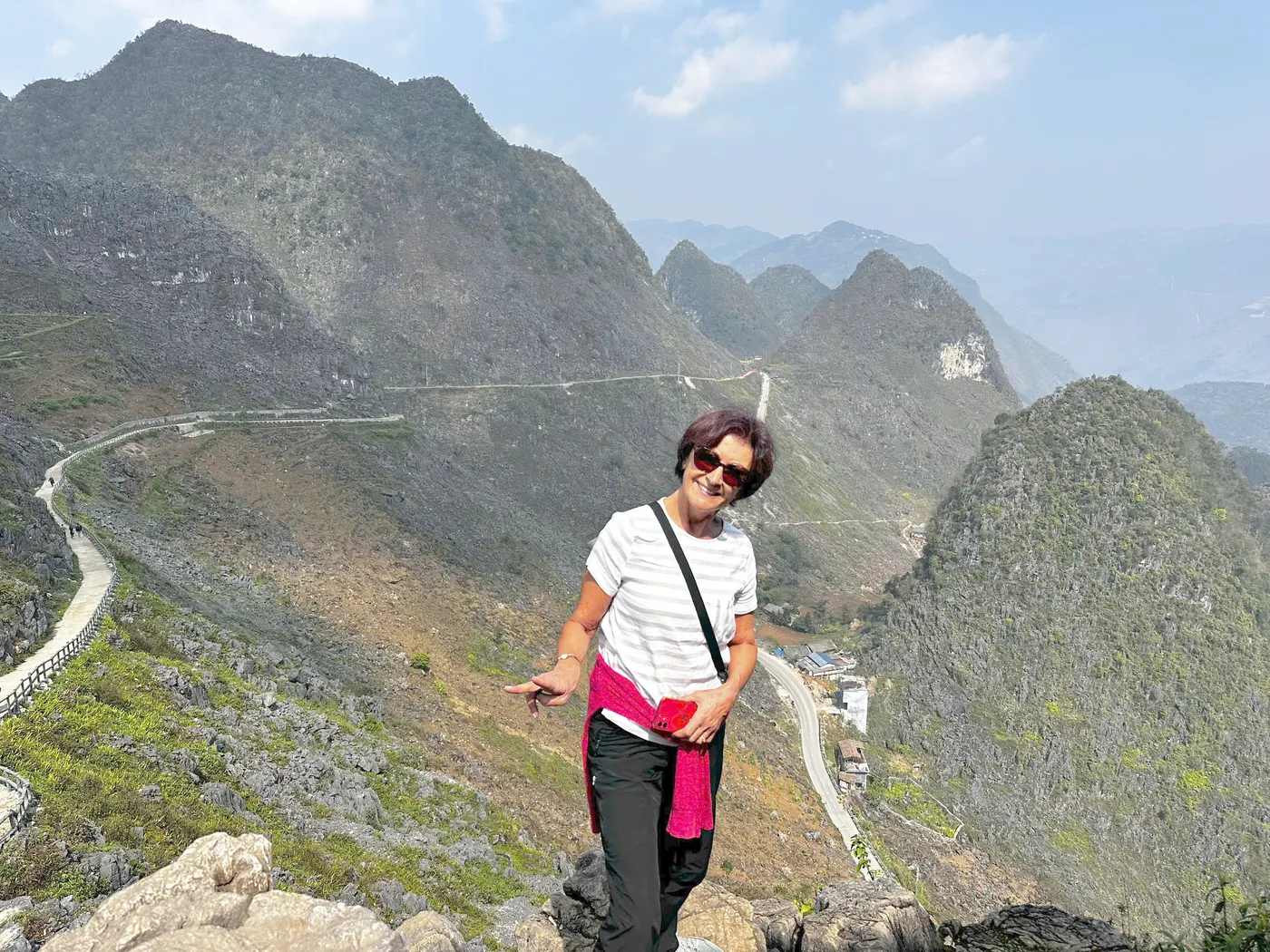 Ali Travel guests at Ma Pi Leng Pass