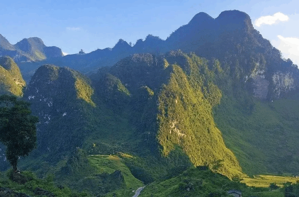 The Road from Meo Vac to Mau Due Ha Giang Loop Motorbike Adventure