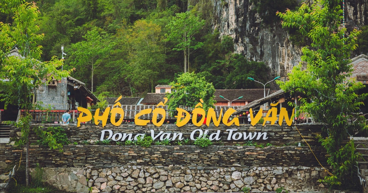Dong Van Ancient Street – Timeless Charm In Ha Giang Plateau