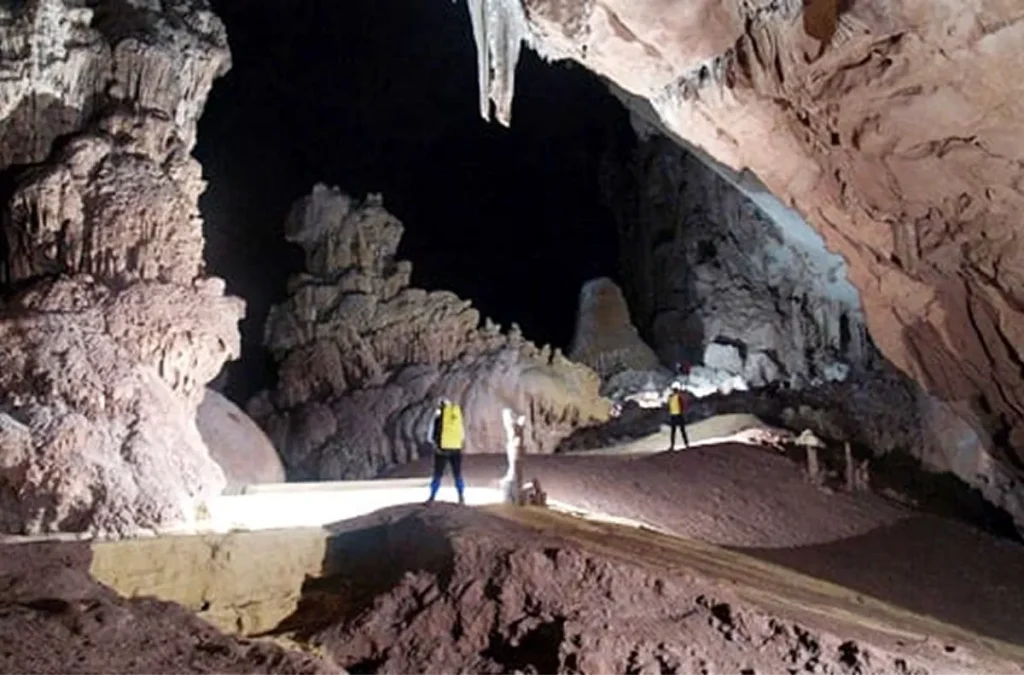 Tung Ba Cave 