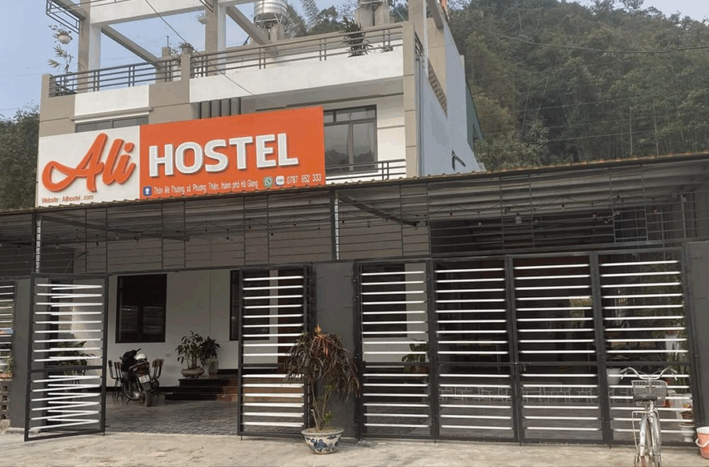 Where to Stay Near Nho Que River