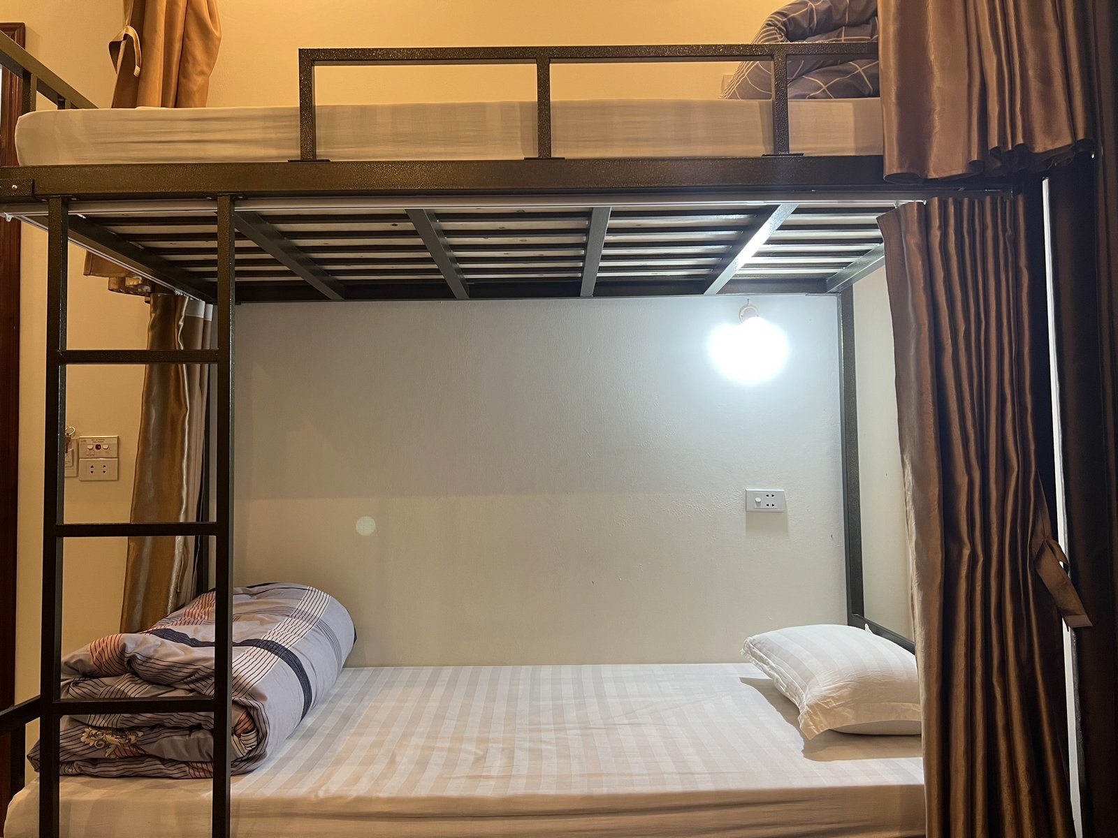 Female Dormitory Bed at Ha Giang Ali Hostel