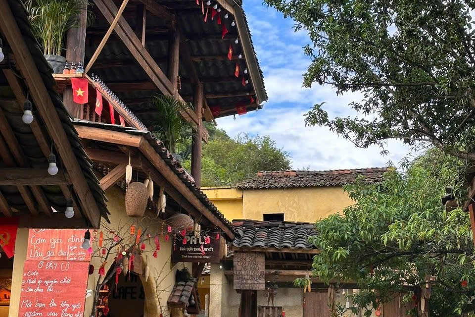 Lo Lo Chai village homestay, a favourite overnight stop for couples on the Ha Giang Loop