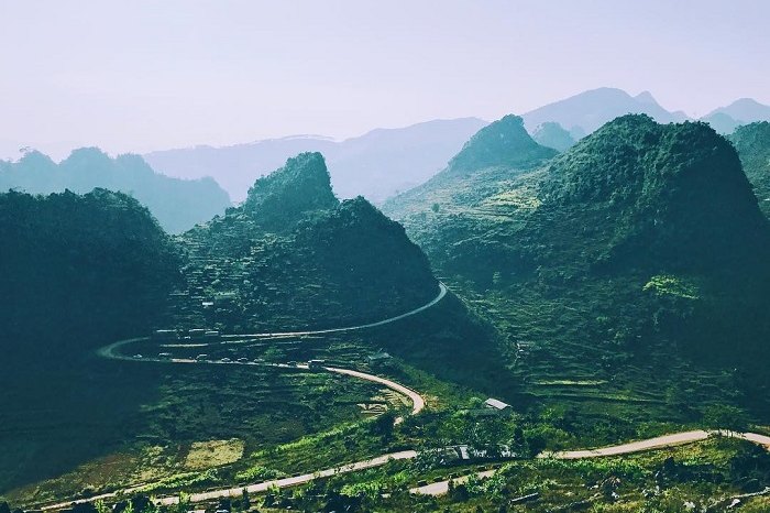 Is the Ha Giang Loop safe - winding M-shaped bends on the mountain pass