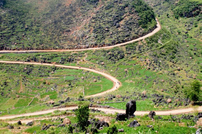 Is the Ha Giang Loop safe - mountain road with switchback curves