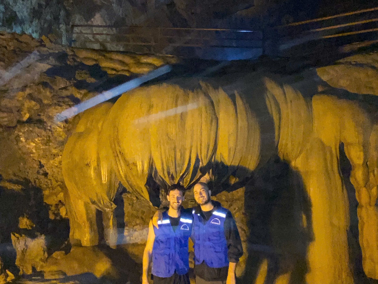 Nguom Ngao Cave near Ban Gioc, Cao Bang