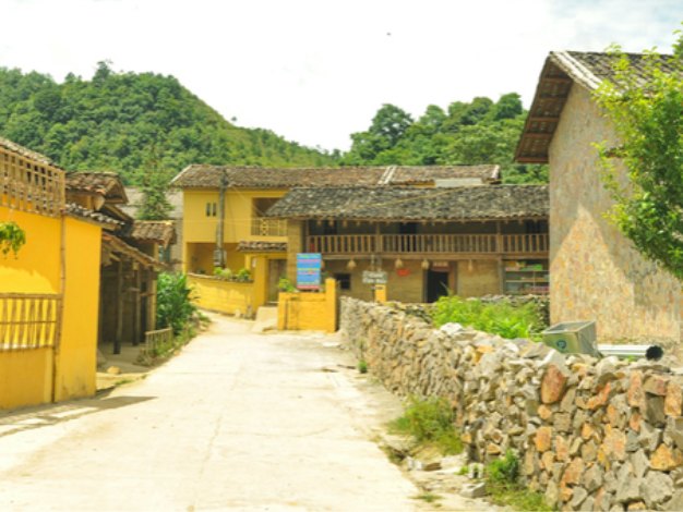 Rammed-earth houses in Lo Lo Chai village on a dry winter day