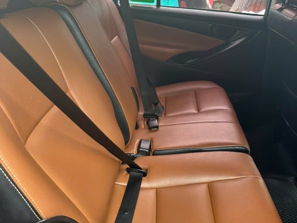 Second-row seats with seat belts in a private car for the Ha Giang Loop