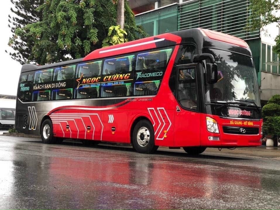 A sleeper coach on the Hanoi to Ha Giang bus route